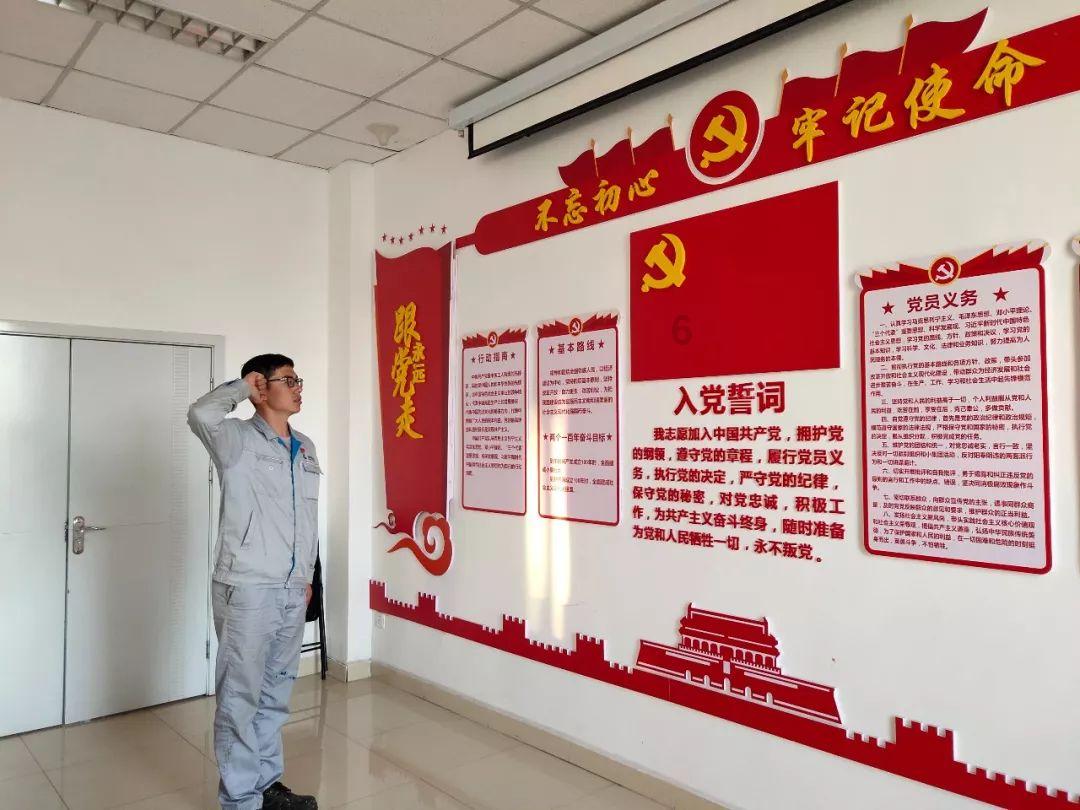 小长颈鹿逃离